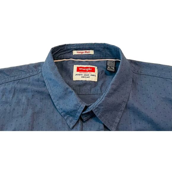 WRANGLER LONG SLEEVE BUTTON-UP DRESS SHIRT, MENS, XL, BLUE, PUCKERED FABRIC - Picture 2 of 11